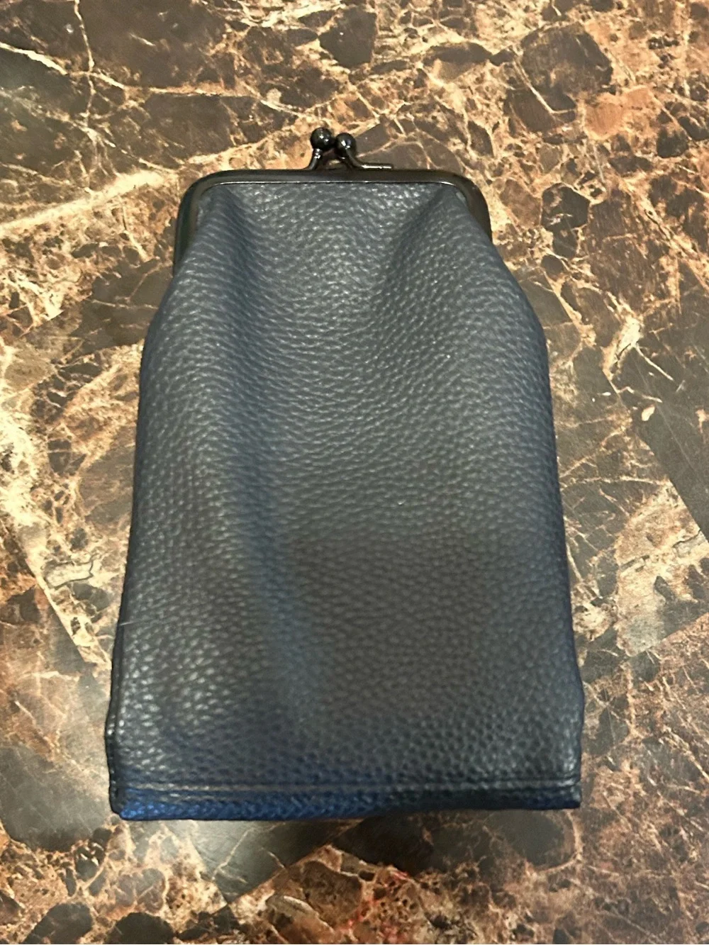 Classic Navy faux Leather Kiss-Lock Coin Purse, cigarette case
